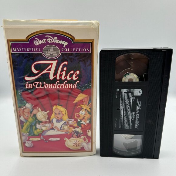 Alice In Wonderland VHS Walt Disney Masterpiece Collection 1994 Animated Film - Picture 3 of 3